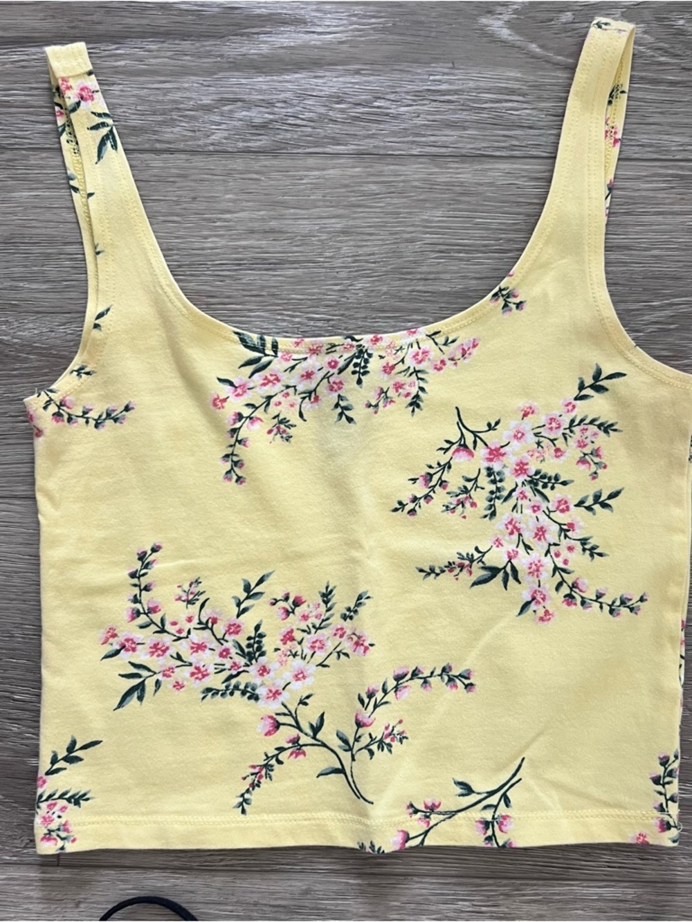 Cropped Tank Top Bundle Size Small - Picture 2 of 7